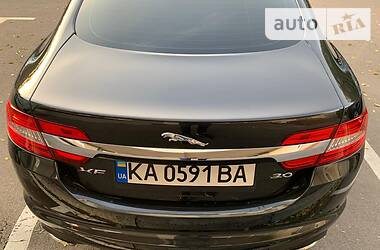 Седан Jaguar XF 2012 в Киеве