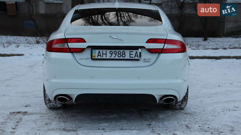 Седан Jaguar XF 2013 в Покровске