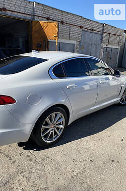 Седан Jaguar XF 2014 в Житомире