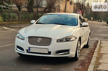 Седан Jaguar XF 2013 в Львові