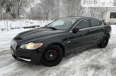 Седан Jaguar XF 2009 в Львове