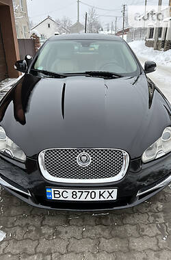 Седан Jaguar XF 2009 в Львове