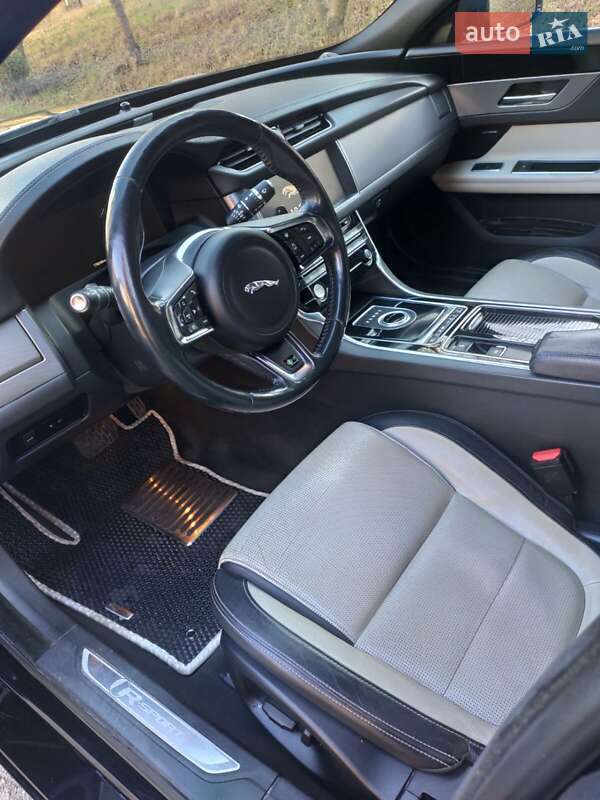 Седан Jaguar XF 2016 в Черноморске фото 28 Седан Jaguar XF 2016 в Черноморске