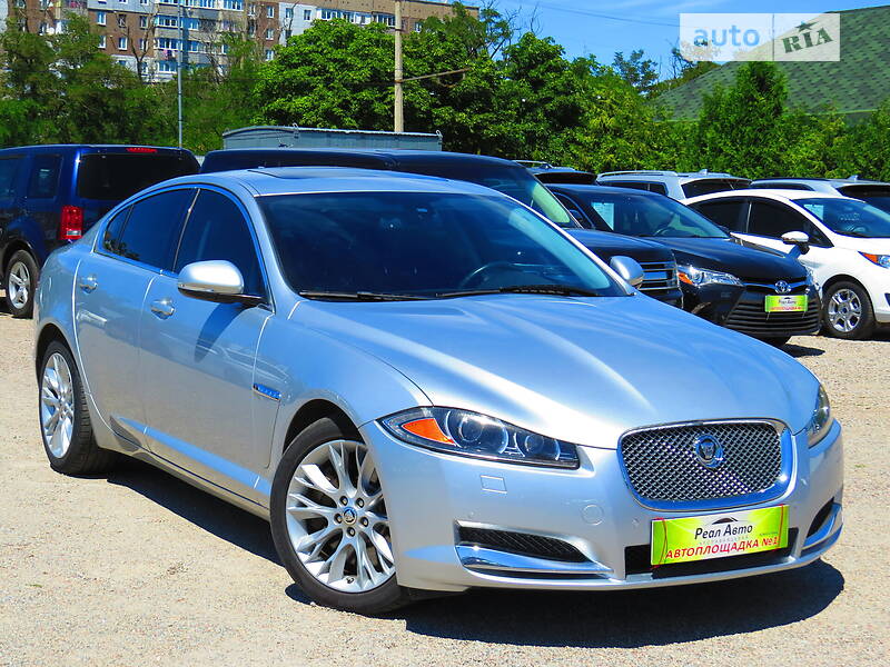 Седан Jaguar XF 2013 в Кропивницком