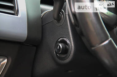 Седан Jaguar XF 2013 в 