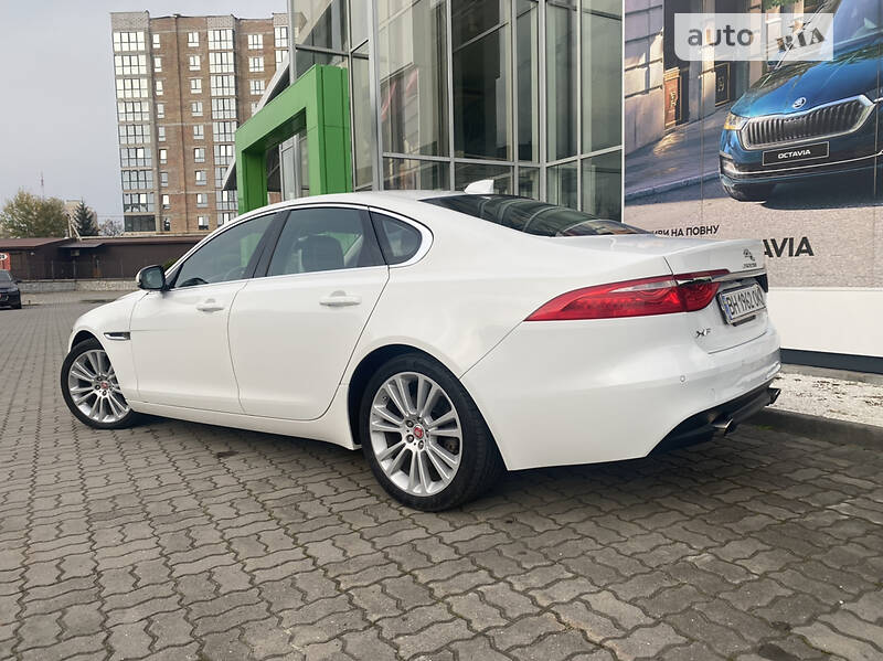 Седан Jaguar XF 2018 в Луцьку