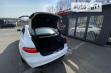 Седан Jaguar XF 2018 в Виннице