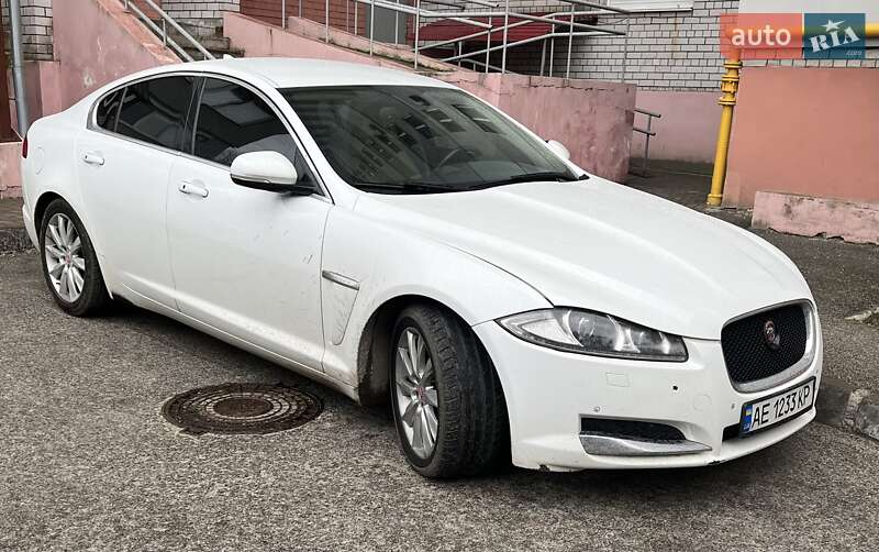 Jaguar XF 2015