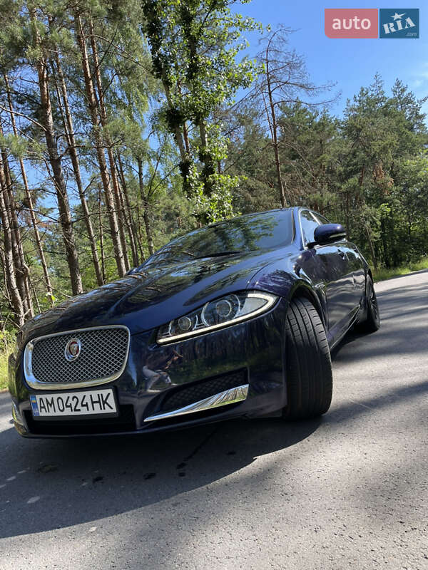 Седан Jaguar XF 2015 в Бердичеве