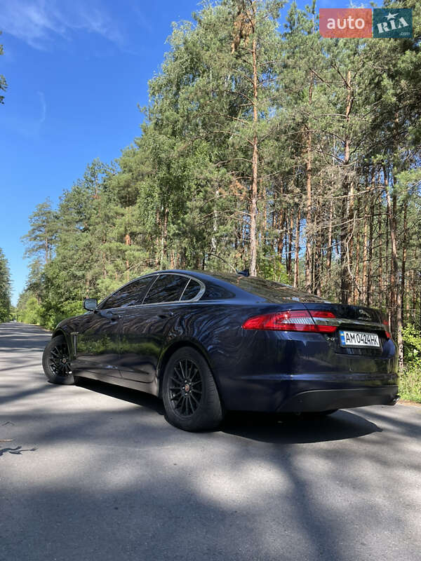 Седан Jaguar XF 2015 в Бердичеве