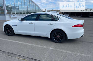 Седан Jaguar XF 2016 в Киеве