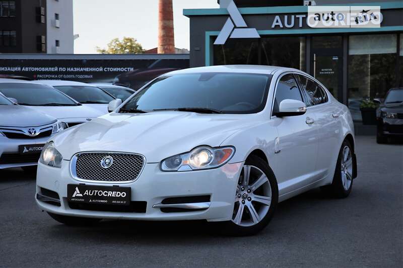 Седан Jaguar XF 2008 в 