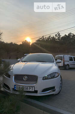 Седан Jaguar XF 2013 в Чорноморську
