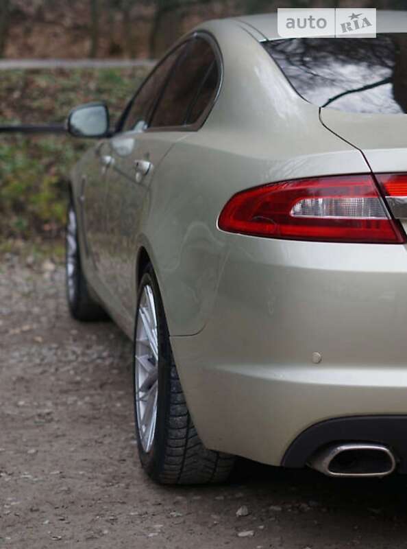 Седан Jaguar XF 2008 в Виннице