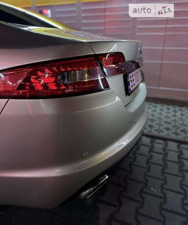 Седан Jaguar XF 2008 в Виннице