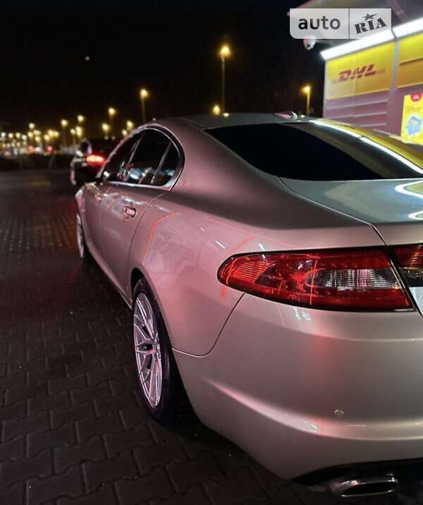 Седан Jaguar XF 2008 в Виннице