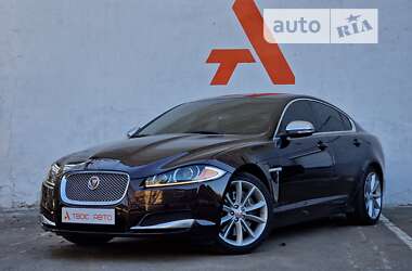 Седан Jaguar XF 2015 в Одесі