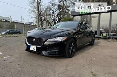 Седан Jaguar XF 2017 в Киеве