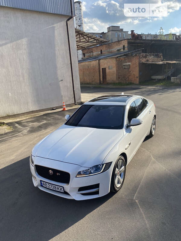 Седан Jaguar XF 2017 в Виннице