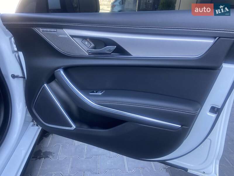 Седан Jaguar XF 2021 в Тернополе