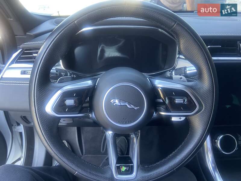 Седан Jaguar XF 2021 в Тернополе