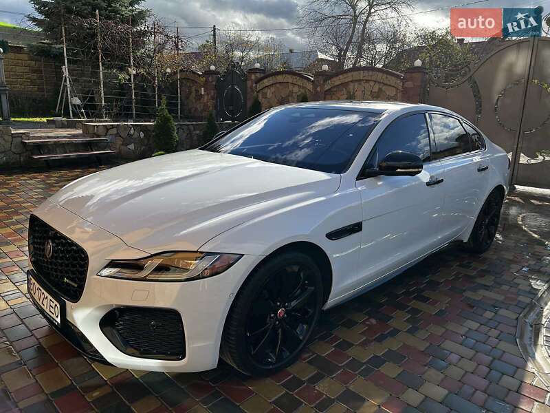 Седан Jaguar XF 2021 в Тернополе