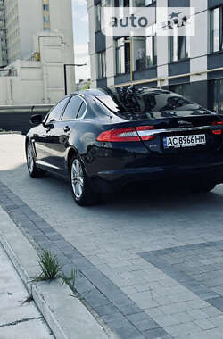 Седан Jaguar XF 2014 в Луцьку