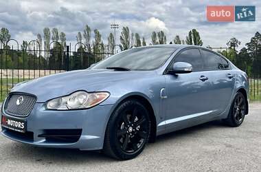 Седан Jaguar XF 2008 в 