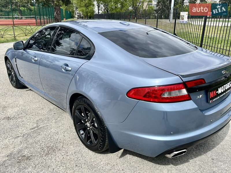 Седан Jaguar XF 2008 в Києві