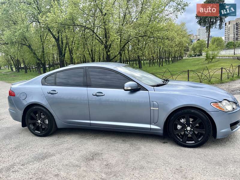 Седан Jaguar XF 2008 в Києві