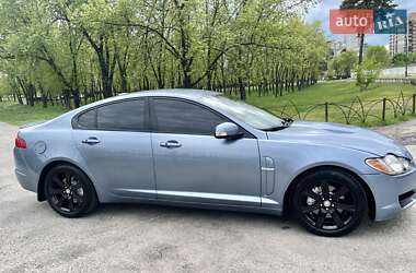 Седан Jaguar XF 2008 в 