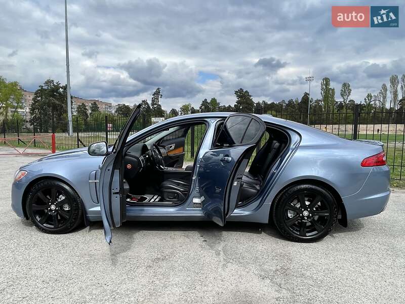 Седан Jaguar XF 2008 в Києві