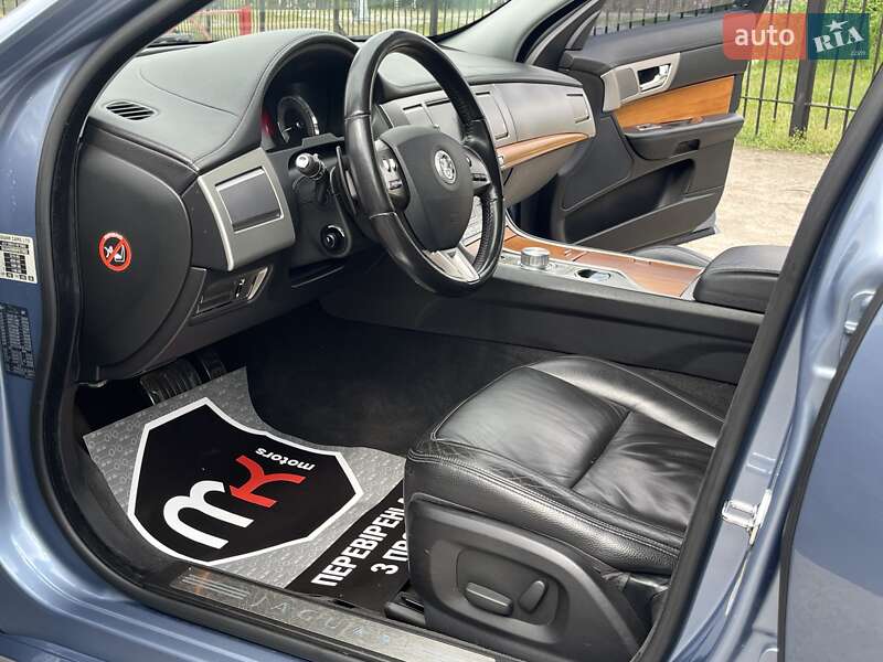 Седан Jaguar XF 2008 в Києві