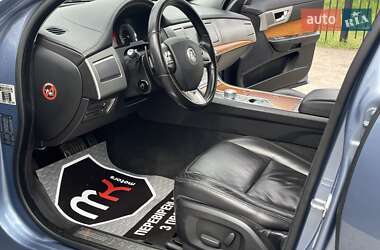 Седан Jaguar XF 2008 в 