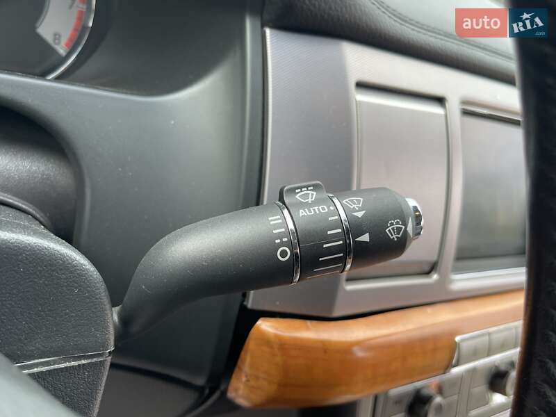 Седан Jaguar XF 2008 в Києві
