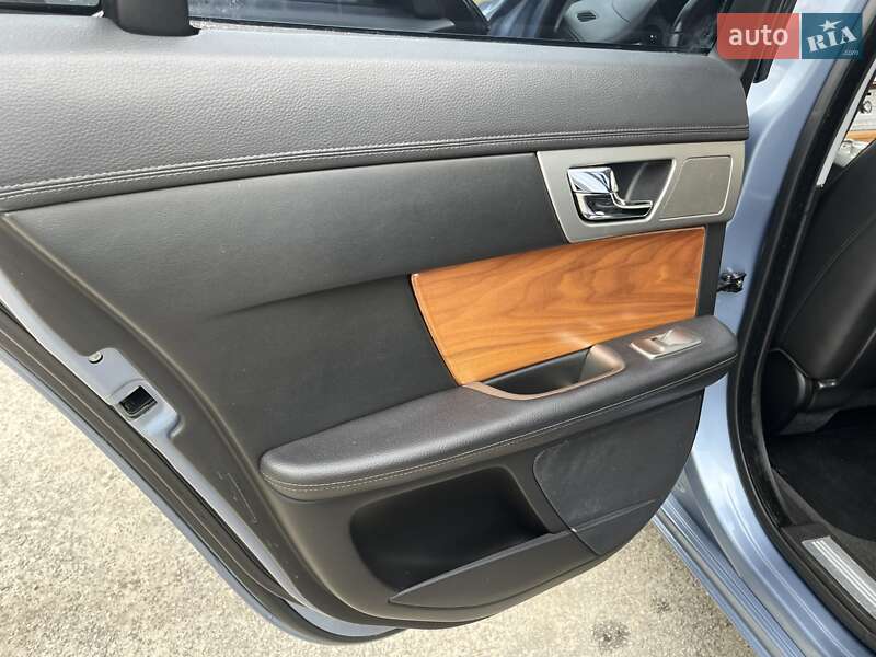 Седан Jaguar XF 2008 в Києві