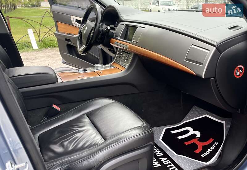 Седан Jaguar XF 2008 в Києві