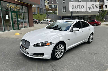 Седан Jaguar XF 2015 в Львове