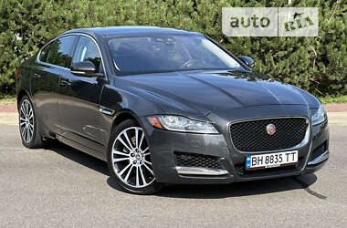 Седан Jaguar XF 2019 в Киеве