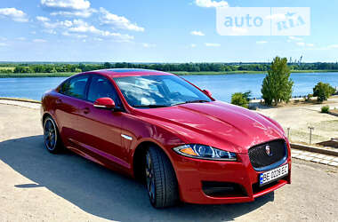 Седан Jaguar XF 2015 в Киеве