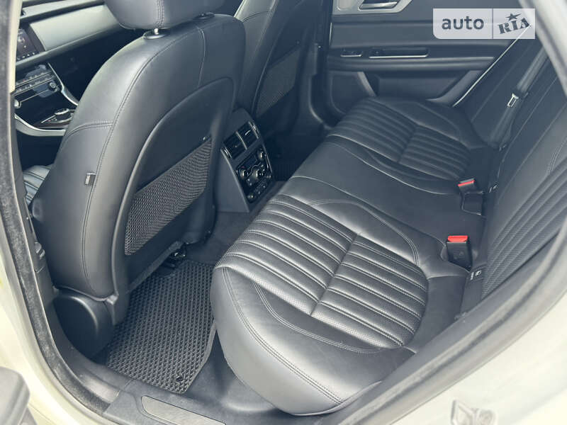 Седан Jaguar XF 2016 в Коломые фото 33 Седан Jaguar XF 2016 в Коломые