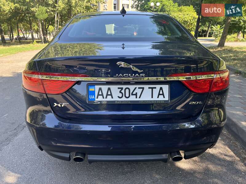 Седан Jaguar XF 2017 в Киеве