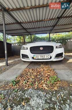 Седан Jaguar XF 2016 в 