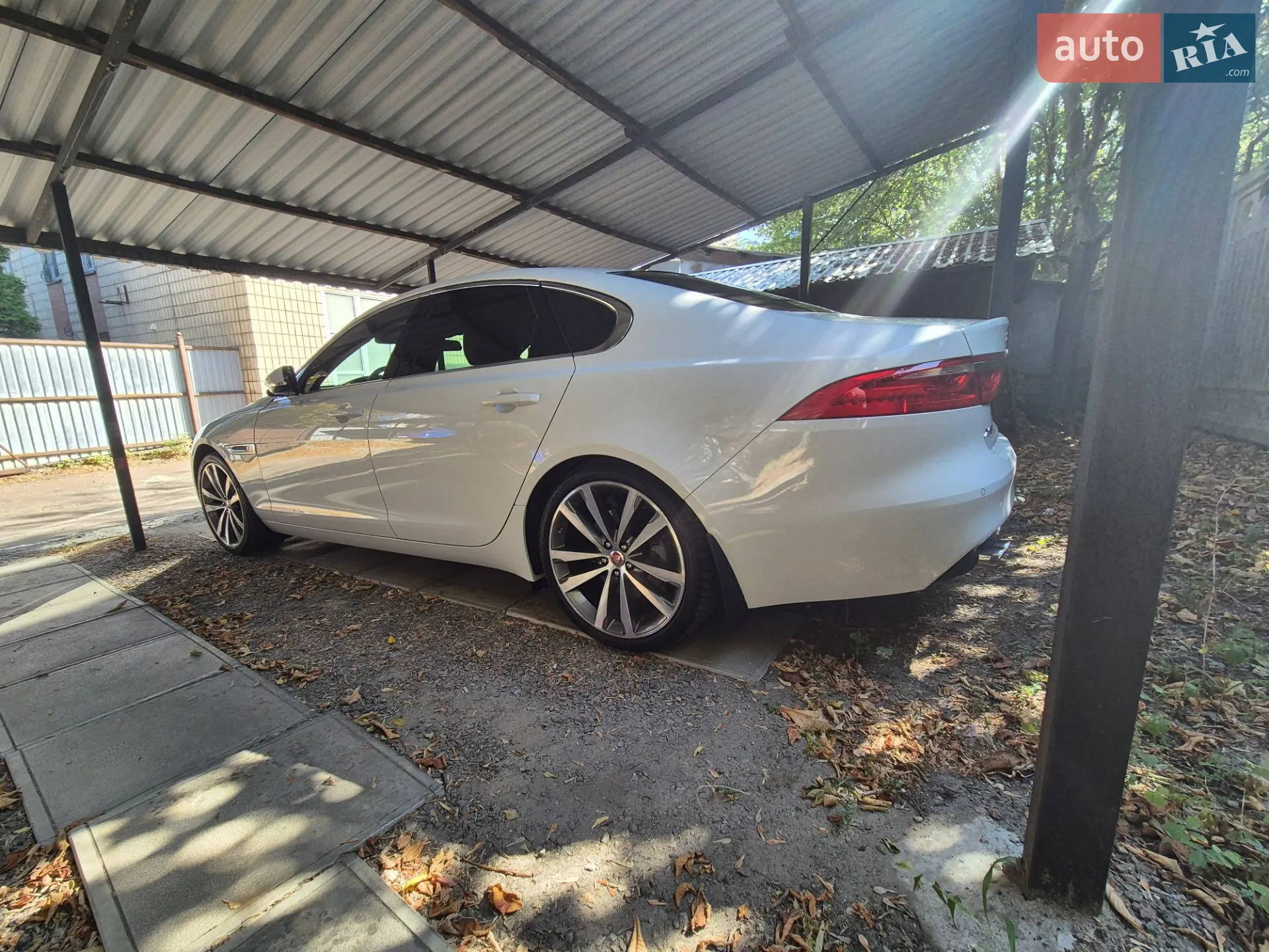 2016 Jaguar XF - мініатюра 3