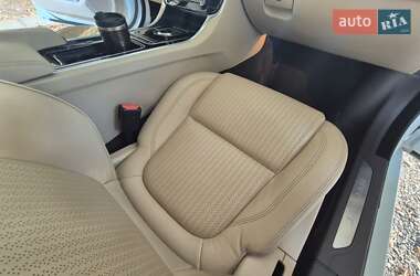 Седан Jaguar XF 2016 в 