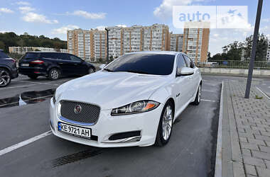 Седан Jaguar XF 2015 в Львові