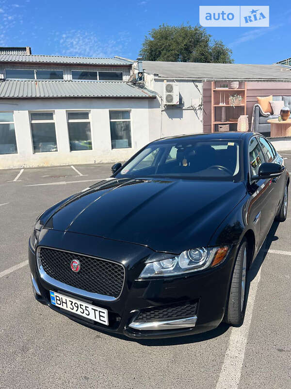 Седан Jaguar XF 2016 в Одессе