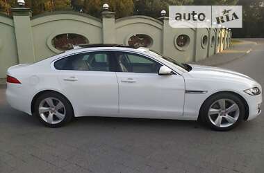 Седан Jaguar XF 2016 в Львове