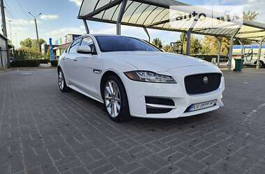 Седан Jaguar XF 2016 в Києві