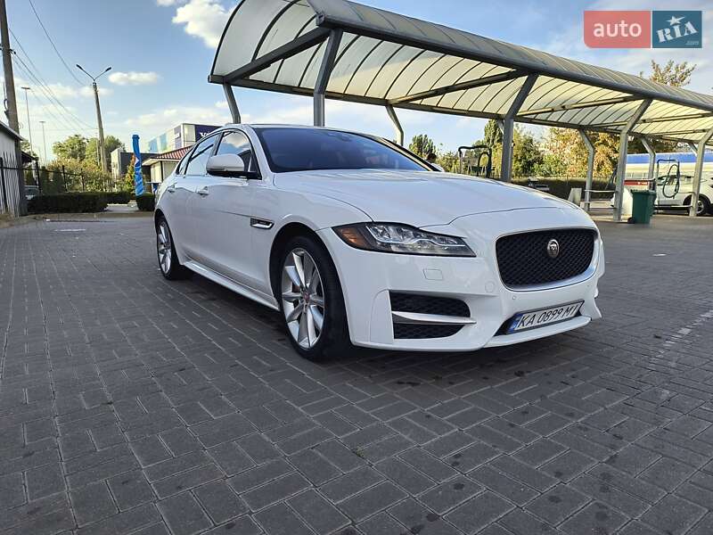 Jaguar XF 2016